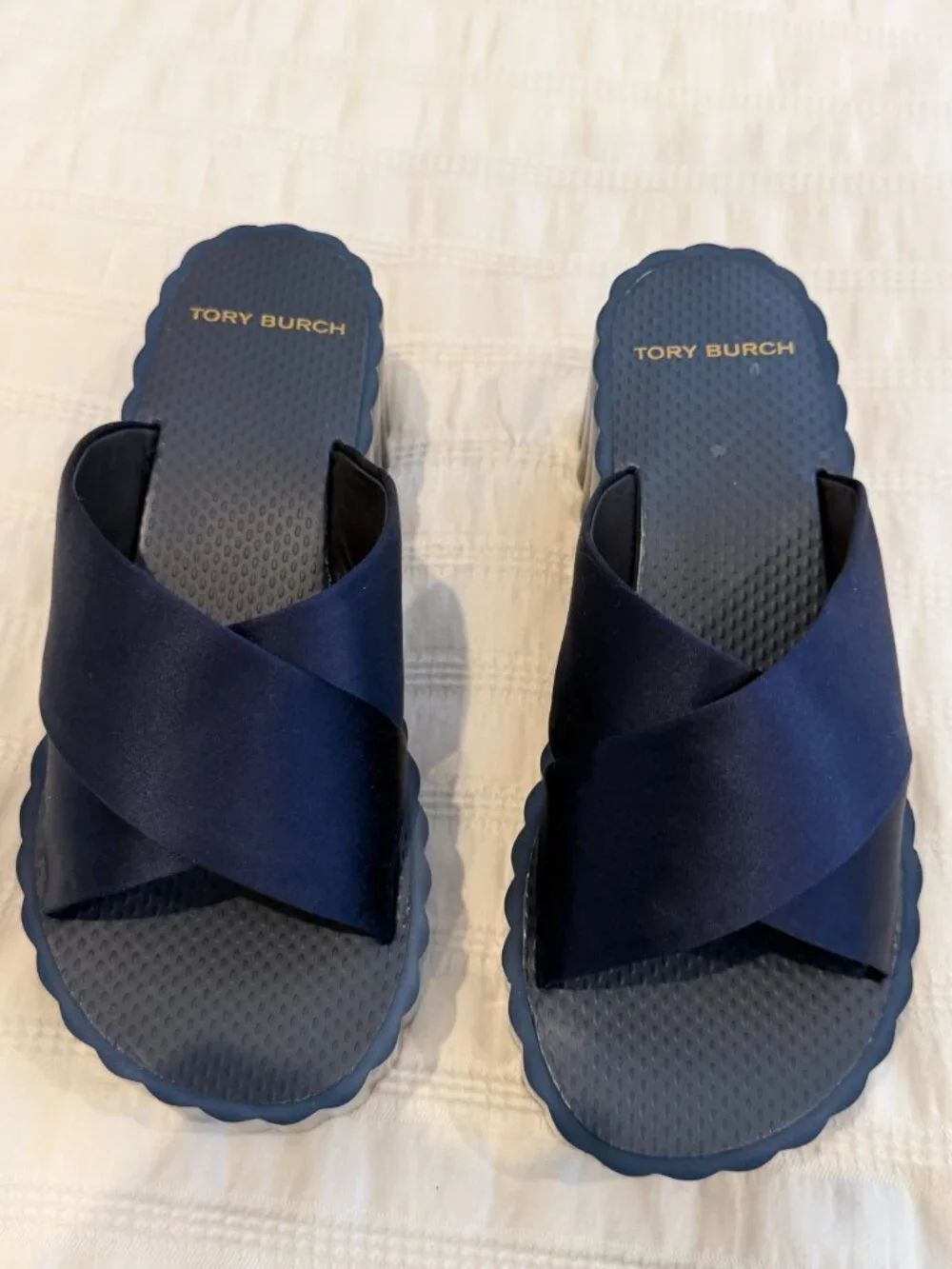Tory Burch Scallop Satin Platform Wedge Sandals Navy Size 8